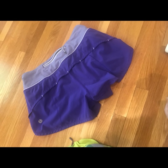 LULU LEMON SHORTS BUNDLE - Picture 4 of 6